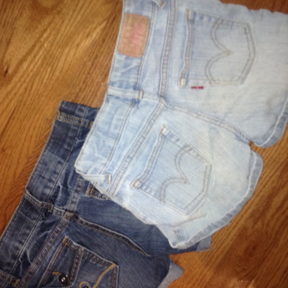 Shorts - Picture 2 of 4